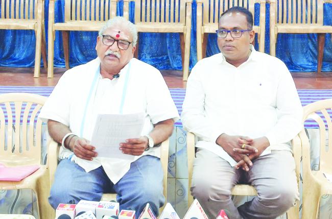 ಸಚಿವರಿಗೆ, ಶಾಸಕರಿಗೆ ದಿನಭತ್ಯೆ ನಿಲ್ಲಿಸಿ ಅಥವಾ ಊಟೋಪಹಾರ ನಿಲ್ಲಿಸಿ : ಗಡಾದ  