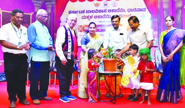 ಮಕ್ಕಳನ್ನು ಮೊಬೈಲ್ ಬಳಕೆಯಿಂದ ದೂರವಿಡಿ: ಮೇಯರ್ ಜ್ಯೋತಿ ಪಾಟೀಲ್ 