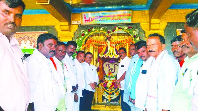 ಬೀಡ ಗ್ರಾಮದಲ್ಲಿ ಬಸವೇಶ್ವರ ದೇವಸ್ಥಾನದ ಕಳಸಾರೋಹಣ