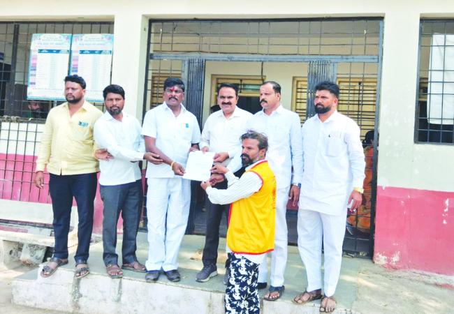 ಸರ್ಕಾರಿ ಜಾಗೆ ಒತ್ತುವರಿ : ಒತ್ತುವರಿ ತೆರವಿಗೆ ಪ.ಪಂ. ಸದಸ್ಯರ ಆಗ್ರಹ 