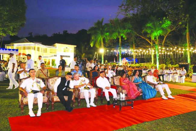 ಭಾರತೀಯ ನೌಕಾ ದಿನಾಚರಣೆಯ ಕಾರ್ಯಕ್ರಮದಲ್ಲಿ ಭಾಗವಹಿಸಿದ ರಾಜ್ಯಪಾಲ