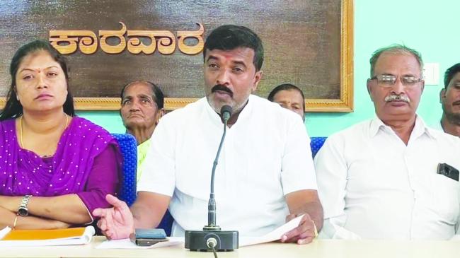 ಅಧಿಕಾರಿಗಳು ಬೀದಿಬದಿ ವ್ಯಾಪಾರಿಗಳಿಗೆ ಕಿರುಕುಳ ನೀಡಿದರೆ ಹೈಕೋರ್ಟ್‌ ಮೆಟ್ಟಿಲೇರುತ್ತೇವೆ: ಡಾ. ಸಿ.ಇ ರಂಗಸ್ವಾಮಿ 