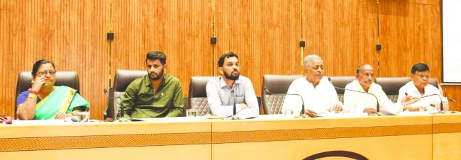 ವಿದ್ಯಾರ್ಥಿನೀಯರ ಅನುಕೂಲಕ್ಕಾಗಿ ದಾಸ್ತಿಕೊಪ್ಪದಲ್ಲಿ ತಡೆರಹಿತ ಬಸ್ ನಿಲ್ಲಿಸಿ: ಎಸ್‌.ಆರ್‌. ಪಾಟೀಲ 