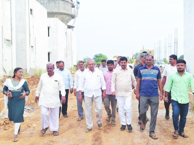 ಜನವರಿ 15ರೊಳಗೆ ಆಶ್ರಯ ಮನೆಗಳ ಕಾಮಗಾರಿಗಳನ್ನು ಪೂರ್ಣಗೊಳಿಸಿ 