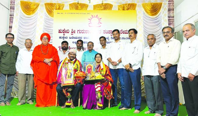 ಡಾ. ಸಿದ್ದಣ್ಣ ಮೇಟಿಗೆ ಸನ್ಮಾನ 