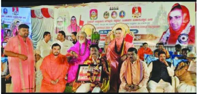 ತಮ್ಮಣ್ಣಾ ಪೂಜಾರಿಗೆ ಸದ್ಧರ್ಮ ಸೇವಾ ರತ್ನ ಪ್ರಶಸ್ತಿ 