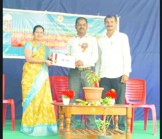 ಭಕ್ತಿ ಗೀತೆ ಸ್ಪರ್ಧೆ : ಶಿಕ್ಷಕಿ ಶಿಲ್ಪಾ ಕಲಿಕೇರಿ ಜಿಲ್ಲಾ ಮಟ್ಟಕ್ಕೆ ಆಯ್ಕೆ 