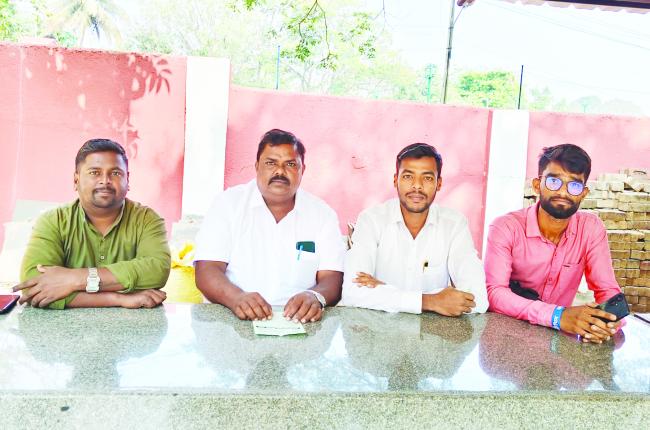 ಧಾರವಾಡ -ಹುಬ್ಬಳ್ಳಿ. ಉದ್ಯೋಗಾಕಾಂಕ್ಷಿಗಳ ಪ್ರತಿಭಟನಾ ಧರಣಿಗೆ ಎಸ್‌ಎಫ್‌ಐ-ಡಿವೈಎಫ್‌ಐ ಬೆಂಬಲ