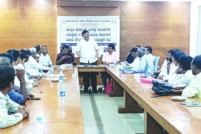 ಕಲ್ಯಾಣ ಕರ್ನಾಟಕ ಭಾಗದ ನೌಕರರಿಗೆ ಪದೋನ್ನತಿಯಲ್ಲಿ ಆಗುತ್ತಿರುವ ಅನ್ಯಾಯ ಸರಿಪಡಿಸಲು ನಾಗರಾಜ ಜುಮ್ಮನ್ನವರ ಆಗ್ರಹ 