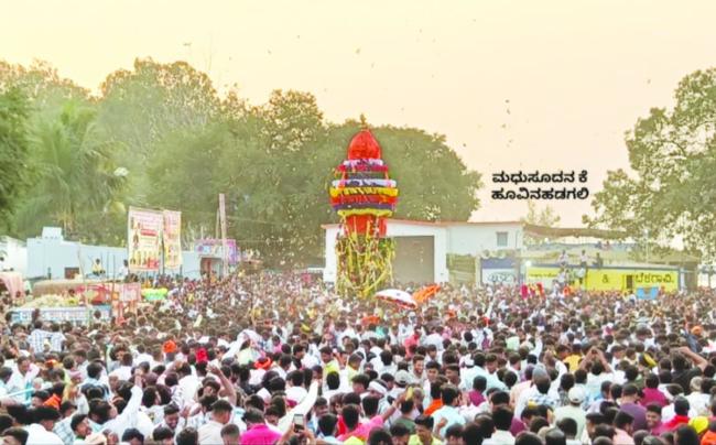 ಮದಲಗಟ್ಟಿ ಆಂಜನೇಯ ಸ್ವಾಮಿಯ ರಥೋತ್ಸವ   