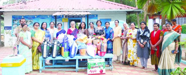 ಪ್ರಯತ್ನ ಸಂಘಟನೆಯಿಂದ ವೃದ್ಧಾಶ್ರಮ ಭೇಟಿ: ವಿವಿಧ ವಸ್ತು ದೇಣಿಗೆ