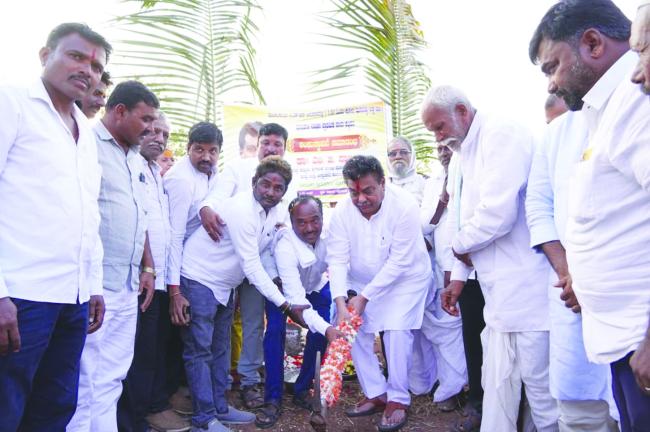 ಶಾಹಿ ಕಂಪನಿಯ ಸಿ.ಎಸ್‌.ಆರ್ ಅನುದಾನದಡಿ ಸರಕಾರಿ ಪ್ರಾಥಮಿಕ ಶಾಲೆ ಕಟ್ಟಡ ನಿರ್ಮಾಣ 