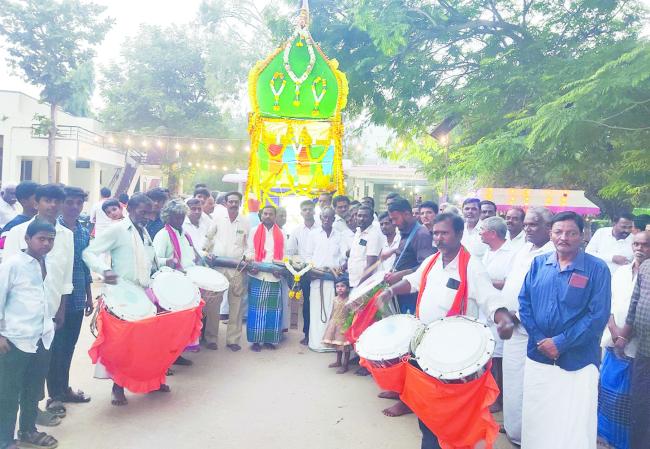 ಮಹಾದೇವತಾತ  ಪುಣ್ಯಸ್ಮರಣೆ ಅಂಗವಾಗಿ ಉಚ್ಛಾಯ ಮೆರವಣಿಗೆ