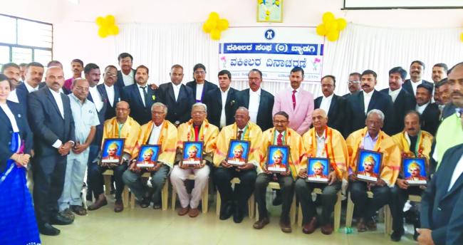 ಹಿರಿಯ ನ್ಯಾಯವಾದಿಗಳಿಗೆ ಸನ್ಮಾನ 