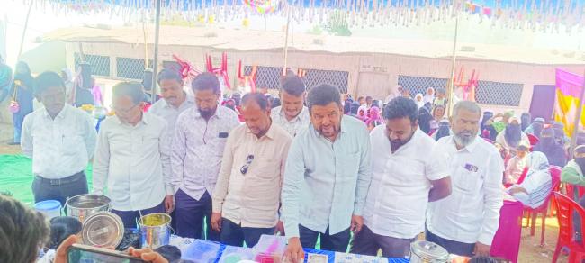 ಸಂತೆ ಮೇಳ ಕಾರ್ಯಕ್ರಮಕ್ಕೆ  ಹನುಮೇಶ್ ಬಾರ ಕೇರ್‌ರಿಂದ ಚಾಲನೆ  