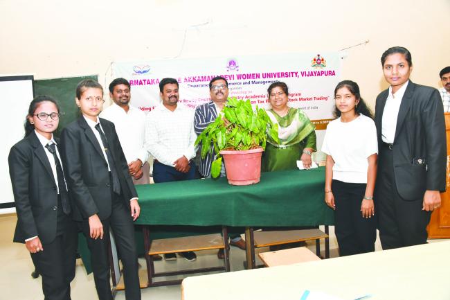   ವಿದ್ಯಾರ್ಥಿಗಳು ಹಣಕಾಸು-ಹೂಡಿಕೆ ಕೌಶಲ್ಯ ಕಲಿಯಬೇಕು: ಶಂಕರಗೌಡ ಸೋಮನಾಳ 