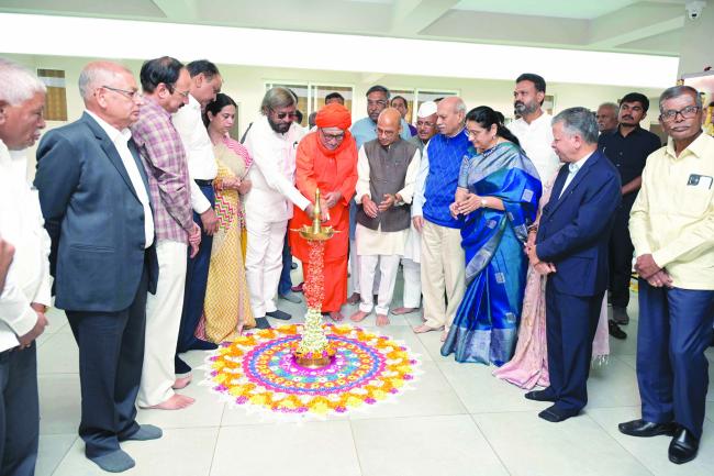 ಸಂಘಟನೆಯಿಂದ ವೀರಶೈವ ಲಿಂಗಾಯತ ಸಮಾಜವನ್ನು ಮುನ್ನಡೆಸಬೇಕಾಗಿದೆ: ಸಚಿವ ಈಶ್ವರ ಖಂಡ್ರೆ 