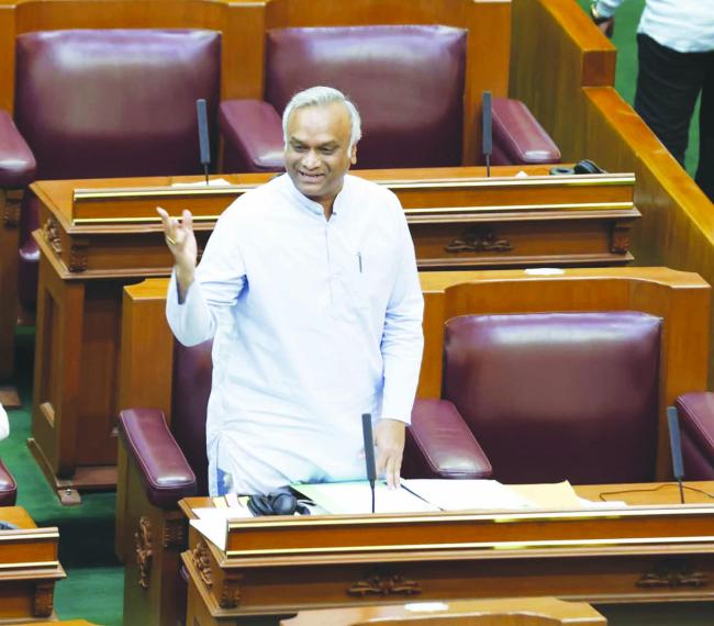 ನಿಗದಿತ ಸಮಯಕ್ಕೆ ವೇತನ ಪಾವತಿಗೆ ಕ್ರಮ: ಸಚಿವ ಪ್ರಿಯಾಂಕ್ ಖರ್ಗೆ