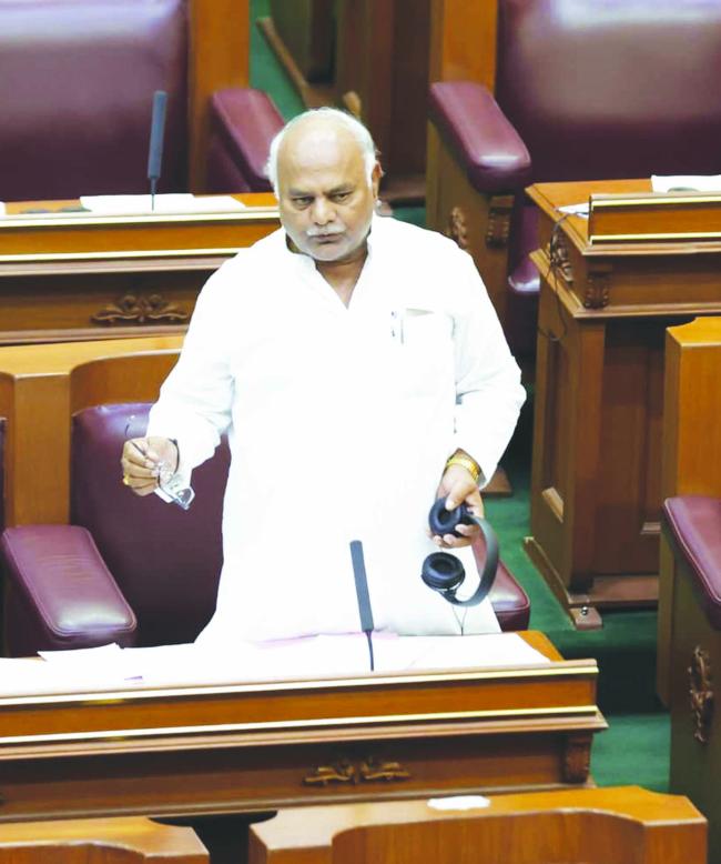 ನೇಕಾರರಿಗೆ ಉಚಿತ ವಿದ್ಯುತ್‌: ಪೂರ್ವಾನ್ವಯದ ಬೇಡಿಕೆ ಮನವಿ ಪರೀಶೀಲನೆ: ಸಚಿವ ಶಿವಾನಂದ ಪಾಟೀಲ ಭರವಸೆ 