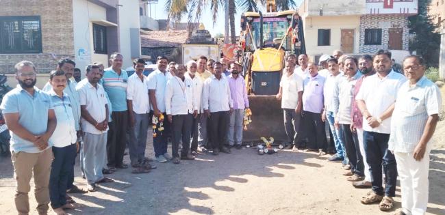 90ಲಕ್ಷ ರೂ. ವೆಚ್ಚದ ರಸ್ತೆಹಿಗಟಾರ್ ಕಾಮಗಾರಿಗೆ ಚಾಲನೆ 