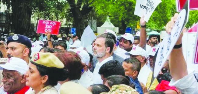  ‘ಮೋದಿ, ಶಾ, RSS ಸರ್ಕಾರ ದೇಶದಿಂದ ಕಿತ್ತೂಗೆಯುತ್ತೇವೆ’