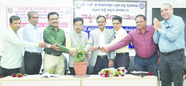 ಮಾನವ ಹಕ್ಕುಗಳನ್ನು ಗೌರವಿಸುವುದು ಪ್ರತಿಯೊಬ್ಬ ಪ್ರಜೆಯ ಜವಾಬ್ದಾರಿ: ಡಾ. ಅಜಿತ ಪ್ರಸಾದ 