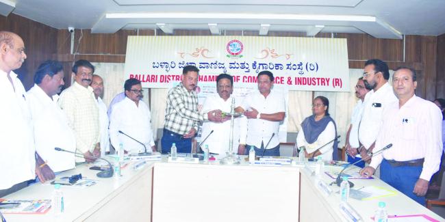 ಇಎಸ್‌ಐನಲ್ಲಿ ಕಡ್ಢಾಯವಾಗಿ ಹೆಸರು ನೋಂದಾಯಿಸಿಕೊಳ್ಳಿರಿ : ಅವ್ವಾರು ಮಂಜುನಾಥ 