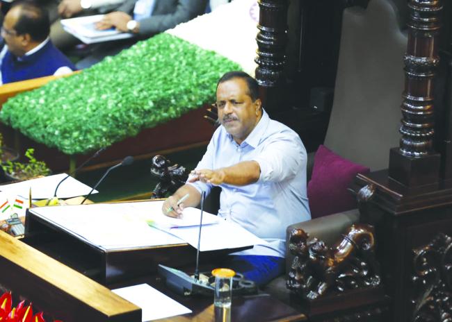 ವಿಧೇಯಕಗಳ ಬಗ್ಗೆ ಆಸಕ್ತಿ ಮೂಡಿಸಿಕೊಳ್ಳಿ: ಸಭಾಧ್ಯಕ್ಷ ಯು.ಟಿ. ಖಾದರ್