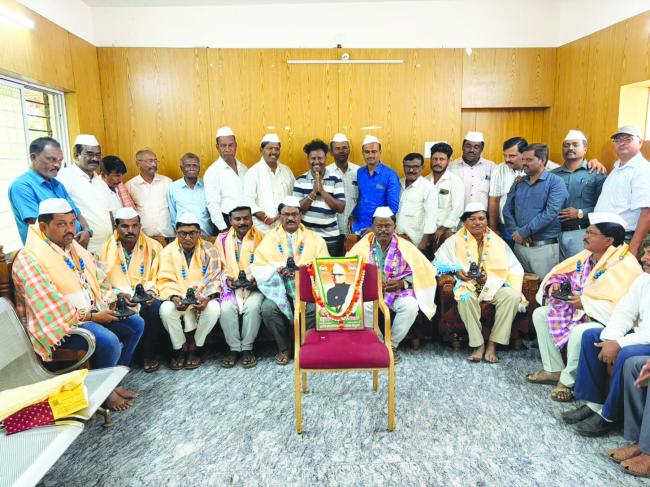 ಪತ್ರಕರ್ತರ ವರದಿ ಸಮಾಜದ ಕನ್ನಡಿಯಿದ್ದಂತೆ : ಮ್ಯಾಗೇರಿ