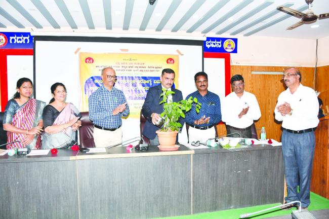 ಸಾರ್ವತ್ರಿಕ ಆರೋಗ್ಯ ಸರ್ವರಿಗೂ ಸಮಪಾಲು-ಸಿ.ಎಸ್‌.ಶಿವನಗೌಡ್ರ  