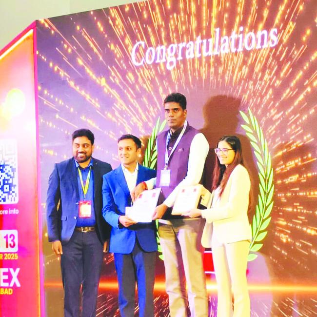 ಟೆಕ್ಸ್‌ ಬ್ರೇನ್ ಫೀಡ್ ಮ್ಯಾಗಝಿನ್ ಅಕಾಡೆಮಿಯವರು ಸ್ಕೂಲ್ ಎಕ್ಸಲೆನ್ಸ್‌ ಪ್ರಶಸ್ತಿ