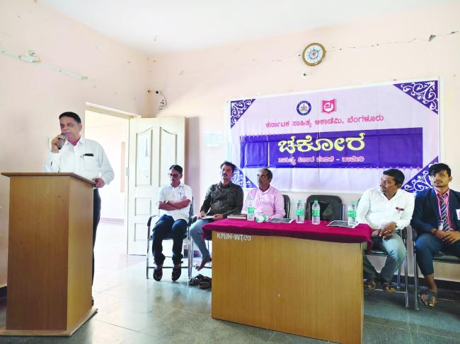 ಸರ್ವಜ್ಞನ ತ್ರಿಪದಿಗಳು ಸಮಾಜದ ಅಂಕುಡೊಂಕುಗಳನ್ನು ತಿದ್ದುವ ಸಂದೇಶಗಳಾಗಿವೆ 