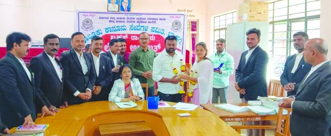 ಲೋಕ ಅದಾಲತ್ ಽ 4850  ಪ್ರಕರಣ ಇತ್ಯರ್ಥ ಽ 4.37 ಕೋಟಿ ಮೊತ್ತದ ರಾಜಿ ಽ ವ್ಯಾಜ್ಯ ಕೈಬಿಟ್ಟು ಒಂದಾದ ದಂಪತಿ 