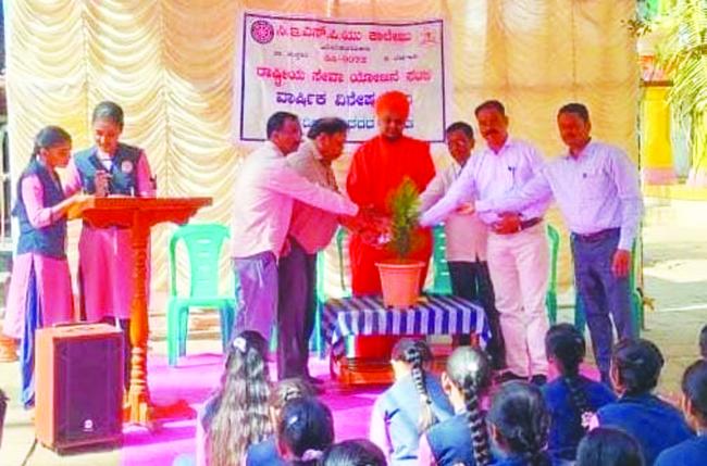 ರಾಷ್ಟ್ರೀಯ ಸೇವಾ ಯೋಜನೆ ಶಿಬಿರಕ್ಕೆ ಚಾಲನೆ 