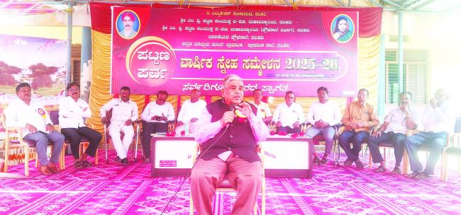 ಅಭಿಮಾನ ತರುವ ಸಾಧನೆ ಮಾಡಿ : ಡಾ.ಶಂಭು ಬಳಿಗಾರ 