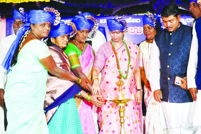 ಕಷ್ಟದಲ್ಲೂ ಸಾಧನೆ ಮಾಡಿ ರಾಷ್ಟ್ರಕ್ಕೇ ದಾರೀದೀಪವಾದ ಅಂಬೇಡ್ಕರ್ ನಮಗೆಲ್ಲ ಆದರ್ಶ: ಲಕ್ಷ್ಮೀ ಹೆಬ್ಬಾಳ್ಕರ್ 