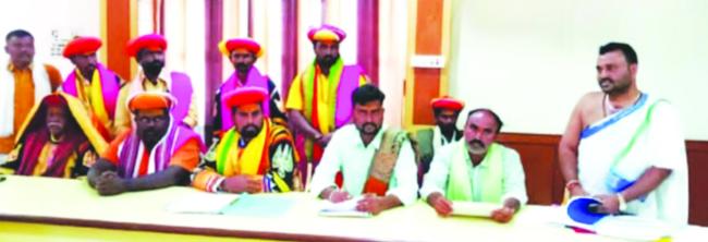 ಮೈಲಾರ ದೇಗುಲದ 12 ಬಾಬುದಾರರ ಬೇಡಿಕೆ ಈಡೇರಿಸ-ದಿದ್ದರೆ ಸಾಮೂಹಿಕ ಬಹಿಷ್ಕಾರ  