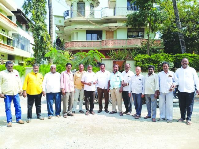 ಹೊಸಪೇಟೆಯಲ್ಲಿ ಕಟ್ಟಡ ಕಾರ್ಮಿಕರ ಭವನ ನಿರ್ಮಾಣಕ್ಕೆ ಶಾಸಕರಾದ ಶ್ರೀ ಹೆಚ್‌.ಆರ್‌. ಗವಿಯಪ್ಪ ಅವರಿಗೆ ಮನವಿ: ಸಕಾರಾತ್ಮಕ ಸ್ಪಂದನೆ 