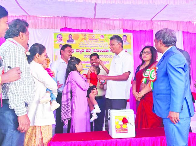 ಮಕ್ಕಳ ಸರ್ವಾಂಗಿಣ ಬೆಳವಣಿಗೆಗೆ ಎರಡು ಹನಿ ಪೊಲಿಯೊ ಲಸಿಕೆ ಹಾಕಿಸಿ: ಸಚಿವ ಸತೀಶ ಜಾರಕಿಹೊಳಿ 