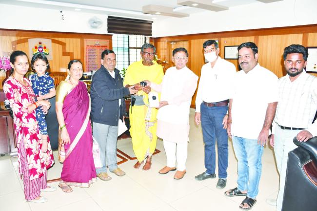 ಶ್ರವಣ ಸಾಧನ ಯಂತ್ರ ವಿತರಣೆ 