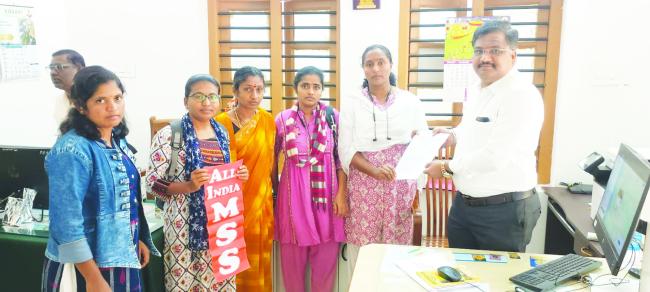 ಹುಬ್ಬಳ್ಳಿಯ ಇನಾಂ ವೀರಾಪುರ ಗ್ರಾಮದಲ್ಲಿ ನಡೆದ ಹತ್ಯೆಯನ್ನು ಖಂಡಿಸಿ, ಅಪರಾಧಿಗಳಿಗೆ ಸೂಕ್ತ ಶಿಕ್ಷೆ ನೀಡಲು ಆಗ್ರಹಿಸಿ