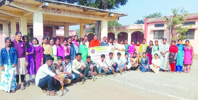 ಕಾರಿಮಠದಲ್ಲಿ ಒಂದು ದಿನದ ಶ್ರಮದಾನ  