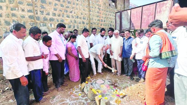 ಗ್ರಾಮೀಣ ರೈತರಿಗೆ ಬಲ: ಹುನಗುಂದದಲ್ಲಿ ಕಾಮಗಾರಿಗೆ ಚಾಲನೆ 