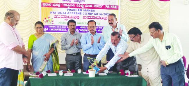 ಅಂಪ್ರೆಂಟಿಸ್ ಮೇಳದಲ್ಲಿ ಬಿ.ಎಲ್‌.ಡಿ.ಇ ವಿದ್ಯಾರ್ಥಿಗಳು ಆಯ್ಕೆ