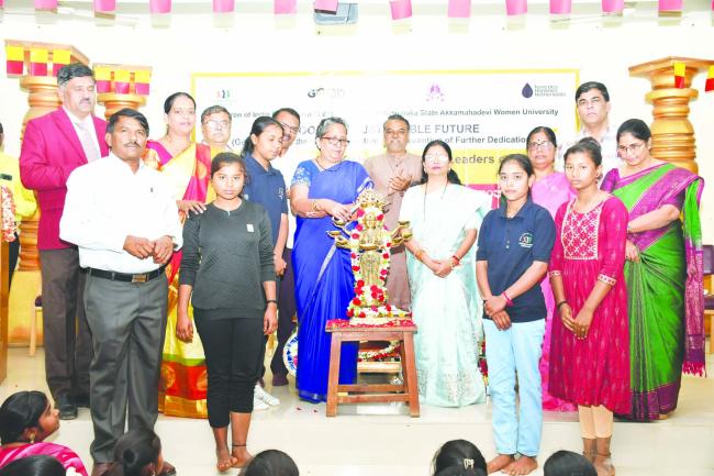  ಕಲಿಕೆ, ಜ್ಞಾನಕ್ಕೆ ಮಾತ್ರ ಮೊಬೈಲ್ ಬಳಕೆ ಸೀಮಿತವಾಗಲಿ: ಪ್ರೊ. ಸಬಿಹಾ ಭೂಮಿಗೌಡ 