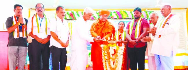 ಶಿವನಿಗೆ ಸಹಸ್ರ ಬಿಲ್ವಾರ್ಚನೆ ಪೂಜೆ: ಧಾರ್ಮಿಕ ಸಭೆ 