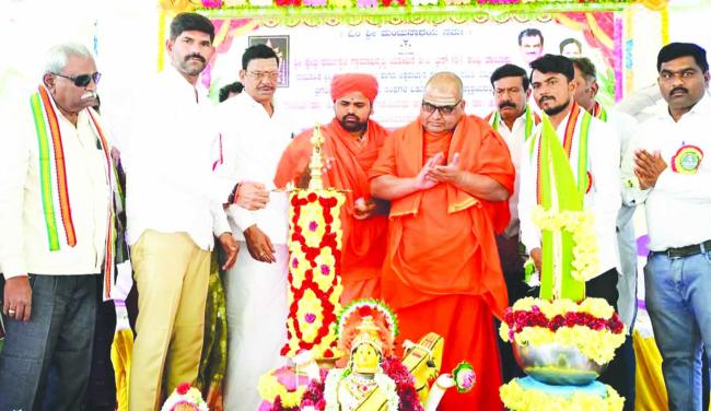 ಮಕ್ಕಳಿಗೆ ಅಕ್ಷರಾಭ್ಯಾಸದೊಂದಿಗೆ ಉತ್ತಮ ಶಿಕ್ಷಣ ಕೊಡಿಸಿ : ಶಾಸಕ ಗಣೇಶ 