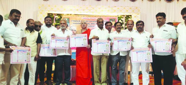 ಒಗ್ಗಟ್ಟು, ಒಮ್ಮತದ ಸಹಕಾರದೊಂದಿಗೆ ಸಮಾಜದ ಏಳಿಗೆಗೆ ಮುಂದಾಗಿ : ವೇಮನಾನಂದ ಮಹಾಸ್ವಾಮಿ 