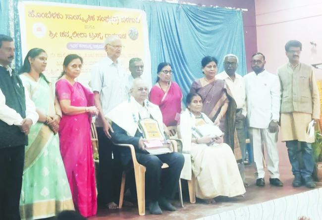 ಸಂಘ ಸಂಸ್ಥೆಗಳು ಸಾಧಕರನ್ನು ಗುರುತಿಸಿ ಗೌರವಿಸಬೇಕು: ಸಾಹಿತಿ ಸಂಕಮ್ಮ ಸಂಕಣ್ಣವರ 
