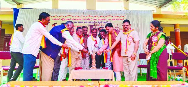 ಗುರು-ಶಿಷ್ಯರ ಸಂಬಂಧ ಬಹಳ ಮುಖ್ಯ: ಅರಕೇರಿ 